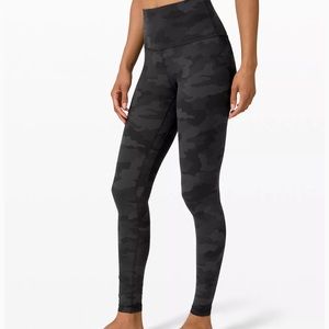 Black camo lululemon Align leggings